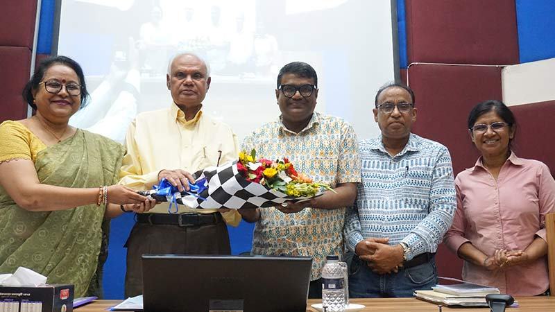 আরবি-ফারসি হরফে বাংলা, প্রাচীন সাহিত্যে সমাজ বাস্তবতা