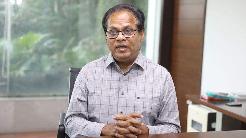 সবার জন্য স্বাস্থ্যসেবা নিশ্চিত করতে স্বাস্থ্য বীমার বিকল্প নেই