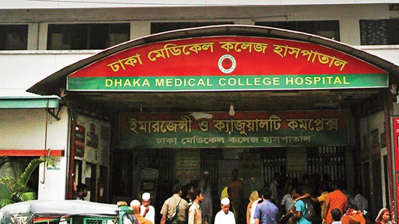 আড়াইহাজারে মিসফায়ারে গুলিবিদ্ধ কনস্টেবল