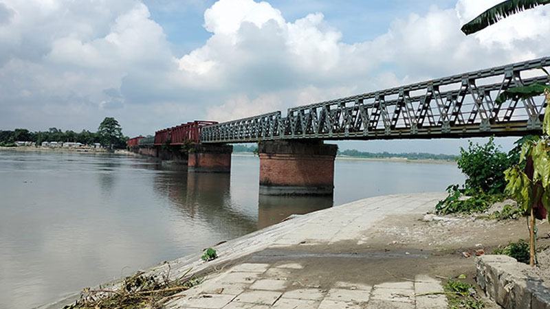 সংস্কার হচ্ছে ঝুঁকিপূর্ণ সোনাহাট সেতু