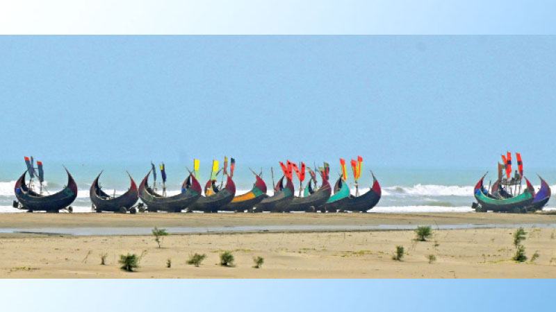 প্রথম আধুনিক হোটেল ও বিলাসবহুল বাস