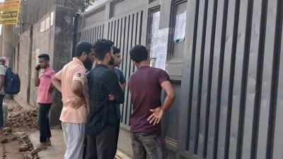 সাভার-আশুলিয়ায় অনির্দিষ্টকালের জন্য বন্ধ শতাধিক পোশাক কারখানা