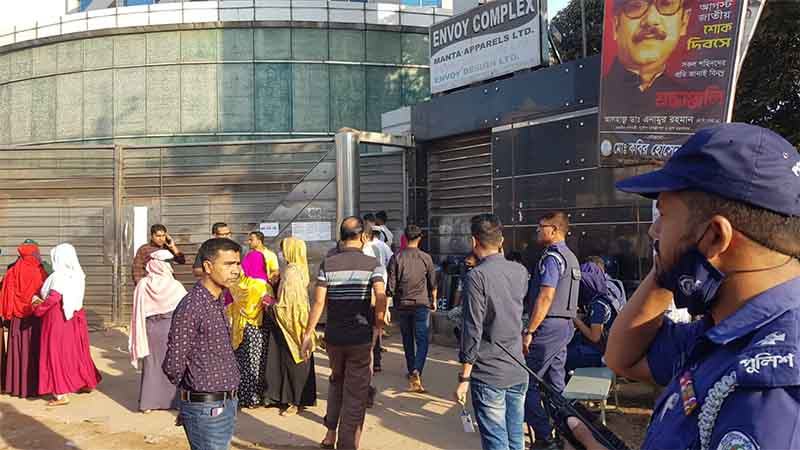 কাজে ফিরেছেন শ্রমিকরা, আশুলিয়ায় পুরোদমে উৎপাদন শুরু