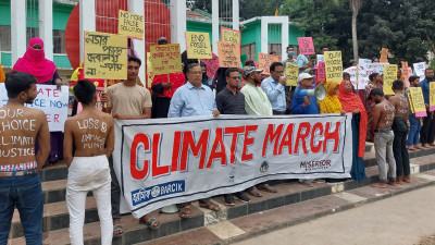 জলবায়ু সুবিচারের দাবিতে সাতক্ষীরায় পদযাত্রা ও সমাবেশ