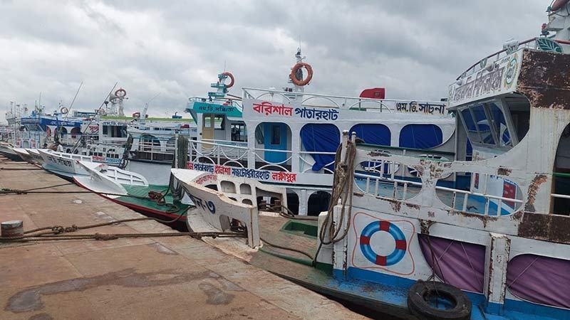 বরিশাল থেকে সব ধরনের লঞ্চ চলাচল বন্ধ