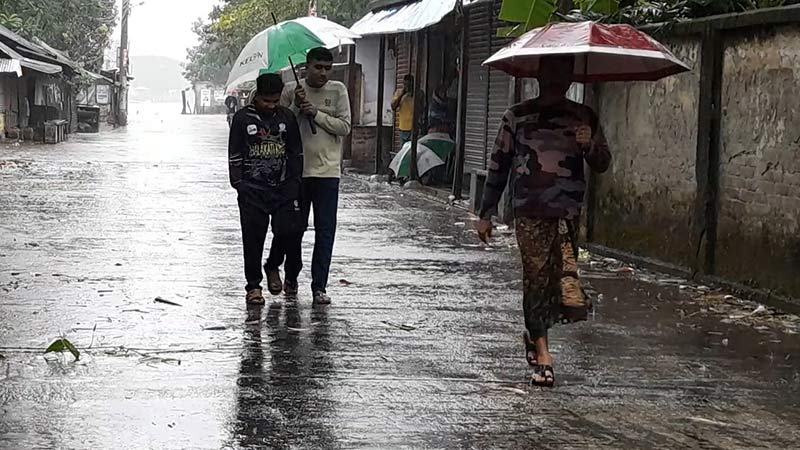 ‘মিধিলির’ প্রভাবে ঝালকাঠিতে বৃষ্টি ও দমকা হাওয়া