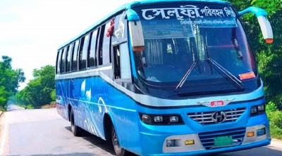 বাসচাপায় প্রাণ গেল দুজনের, কাভার্ডভ্যানে পিষ্ট হয়ে নিহত আরো ১