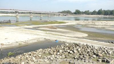 কুড়িগ্রামে বন্যার প্রবণতা কমার আশা নদীপাড়ের মানুষের