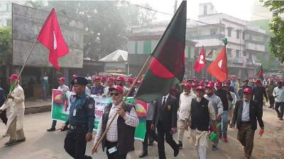 হানাদারমুক্ত দিবসে মুন্সিগঞ্জে বর্ণাঢ্য র‍্যালি