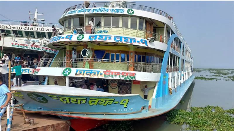 ঘন কুয়াশায় মেঘনা নদীতে পৃথক লঞ্চ দুর্ঘটনা, এক যাত্রীর মৃত্যু