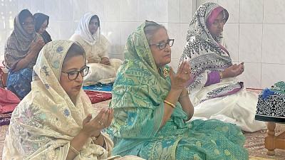 সাধারণ মানুষ ভোট চায়, উন্নয়ন চায়