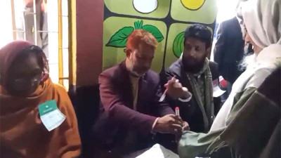  নৌকার প্রার্থীর বিরুদ্ধে ভোট কারচুপির অভিযোগ স্বতন্ত্র প্রার্থীর