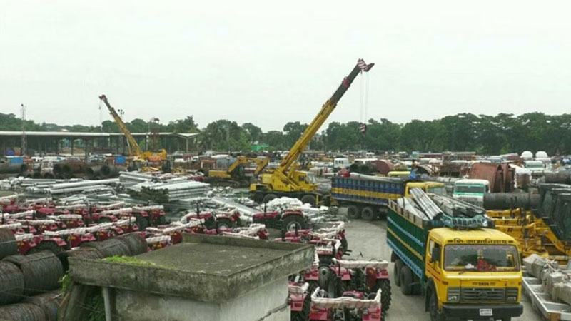 বেনাপোলে আটকে আছে কাপড়ের চালান