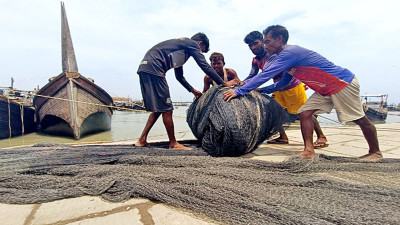 সহায়তার চাল পাননি বরিশাল বিভাগের দুই লাখ জেলে