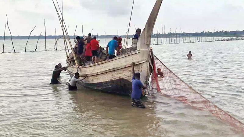 ভোলার নদ-নদীতে ব্যাহত হচ্ছে মাছের বংশবিস্তার