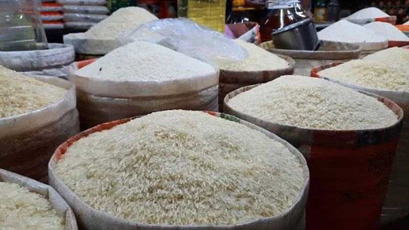 দিনাজপুরে তদারকির মাঝেও কমেনি চালের দাম