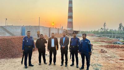 লক্ষ্মীপুরে অবৈধ ইট ভাটায় অভিযান, ১৭ লাখ টাকা জরিমানা