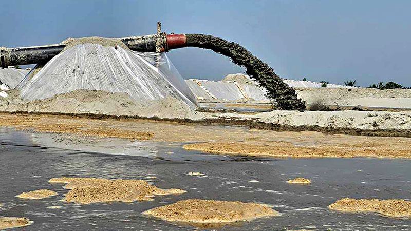 মোংলা বন্দর সচল রাখতে ইনারবার ড্রেজিং