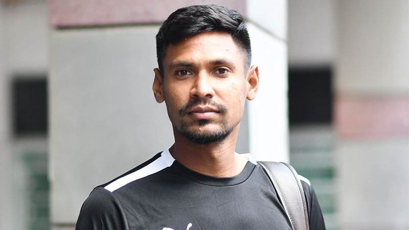 মাথায় বলের আঘাতে মুস্তাফিজ হাসপাতালে