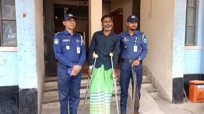 লরির ধাক্কায় অটোরিকশার ৩ যাত্রী নিহত, চালক গ্রেফতার