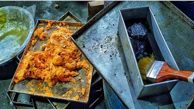নেত্রকোনায় নিরাপদ খাদ্য কর্তৃপক্ষের অভিযানে ২ লাখ টাকা জরিমানা