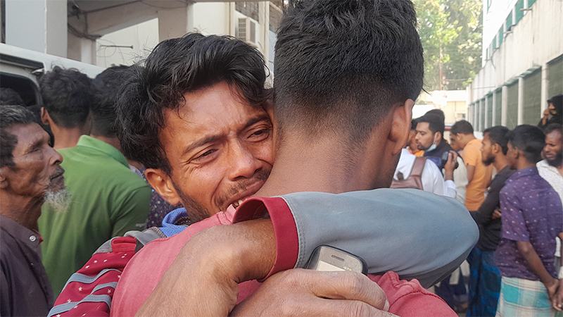 লক্ষ্মীপুরে ট্রাক-পিকআপের মুখোমুখি সংঘর্ষে শ্রমিক নিহত