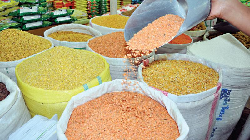 নারায়ণগঞ্জের নিতাইগঞ্জে অস্থির ডালের বাজার