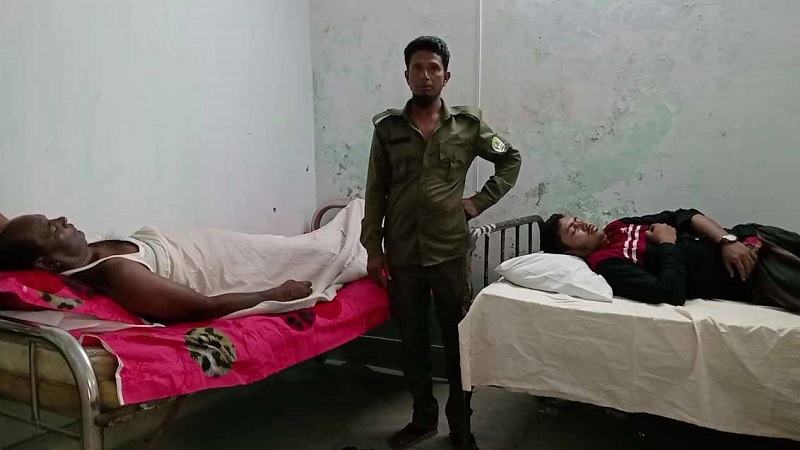 সুন্দরবনে মাছ ধরা নিয়ে বাকবিতণ্ডার জেরে হামলা, তিন বনকর্মী আহত