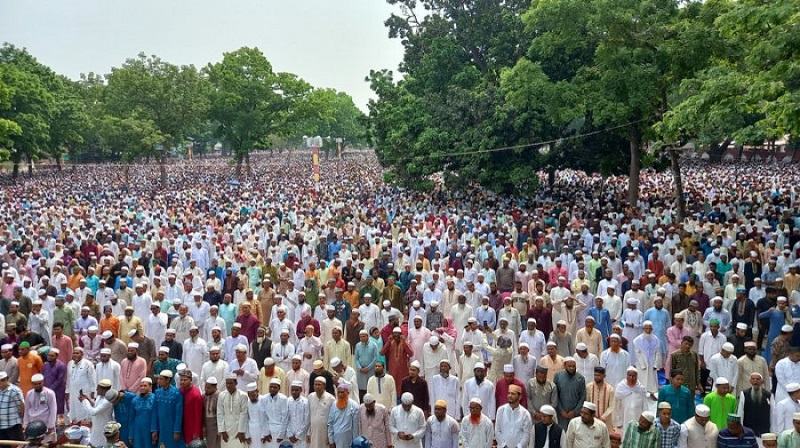 শোলাকিয়ায় ঈদের জামাতে লাখো মুসল্লির ঢল