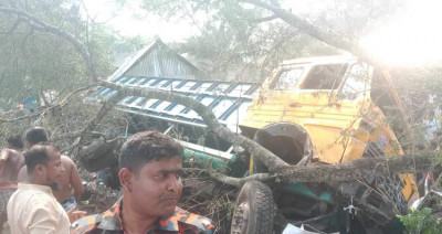 ঝালকাঠিতে সড়ক দুর্ঘটনায় নিহত বেড়ে ১৪ জন