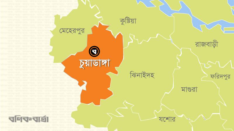 বেশি দামে সার বিক্রির অভিযোগে ব্যবসায়ীকে লক্ষ টাকা জরিমানা
