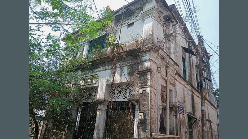 যশোরে ১০ বছরেও হালনাগাদ হয়নি ঝুঁকিপূর্ণ ভবনের তালিকা