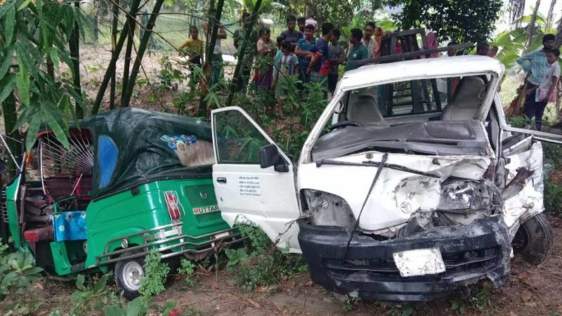 সিরাজগঞ্জে সড়ক দুর্ঘটনায় দুজন নিহত