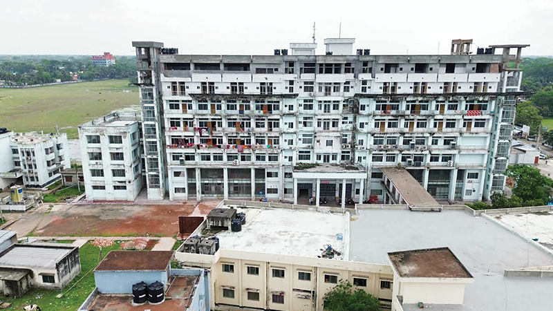 রোগীর ভোগান্তি কমছে অটোমেশনে, বাধা হয়ে দাঁড়িয়েছে চিকিৎসক সংকট
