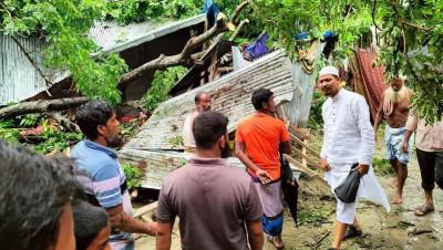 ভোলায় রেমালের তাণ্ডবে ঘরবাড়ি বিধ্বস্ত, নিহত ৩