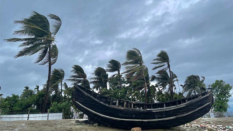 তিন জেলায় দুপুরের মধ্যে বজ্রবৃষ্টিসহ ঝড়ের পূর্বাভাস