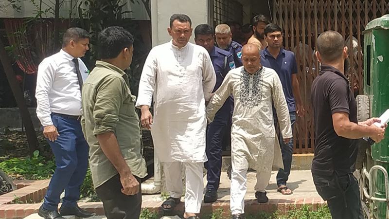 পুলিশের সামনে আ. লীগ নেতাকে কুপিয়ে হত্যা, চেয়ারম্যানসহ কারাগারে ৯