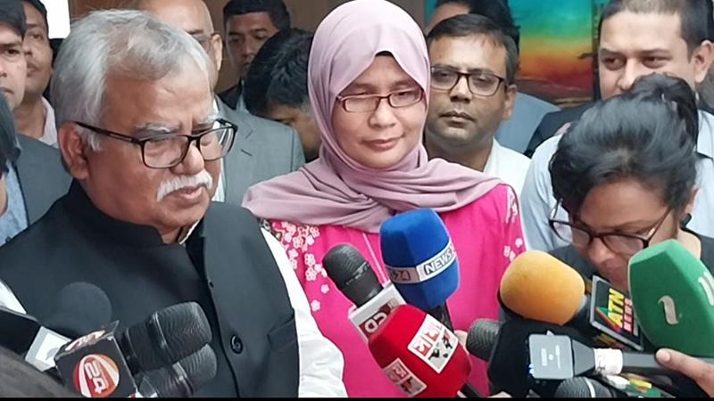 ১৭ হাজার ভিসাপ্রাপ্ত কর্মীর ভাগ্য অনিশ্চিত