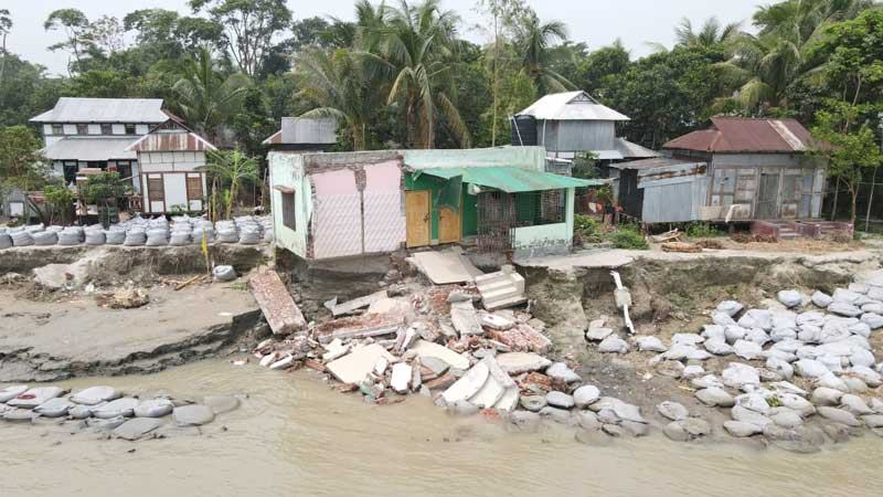 বড় প্রকল্প নিয়েও ঠেকানো যায়নি পদ্মার ভাঙন