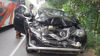 পথচারীকে বাঁচাতে গিয়ে মোটরসাইকেল, বাস ও প্রাইভেটকার সংঘর্ষে নিহত ১