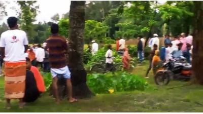 ঈদের দিন কচুক্ষেতে মিলল ব্যবসায়ীর গলাকাটা মরদেহ