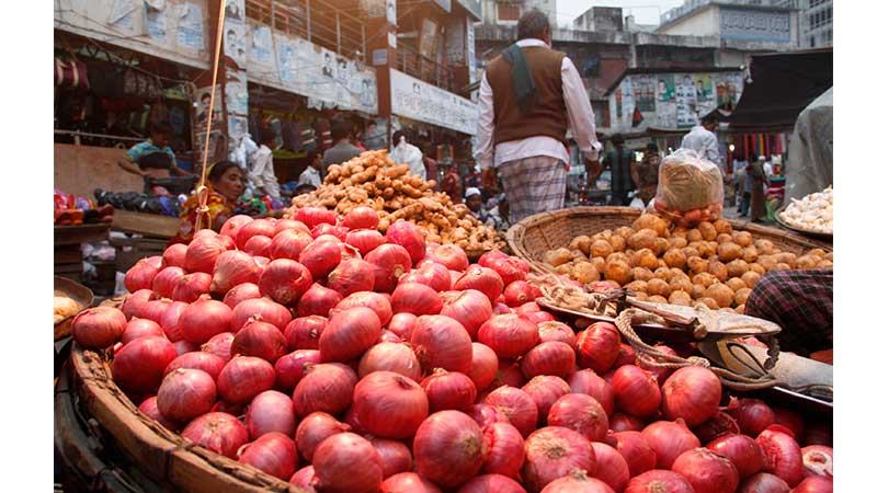ঈদের পর হিলিতে পেঁয়াজের দাম আবার বাড়ছে
