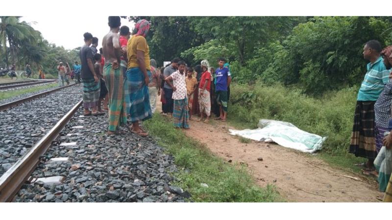 চুয়াডাঙ্গায় কলকাতা-ঢাকা মৈত্রী এক্সপ্রেস ট্রেনের ধাক্কায় প্রতিবন্ধী যুবকের মৃত্যু