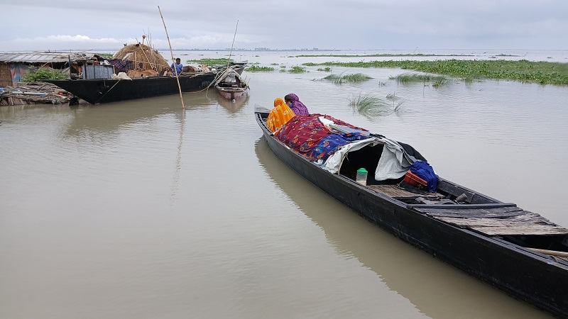 কুড়িগ্রামে চরম দুর্ভোগে চরাঞ্চলের বন্যাকবলিত মানুষ
