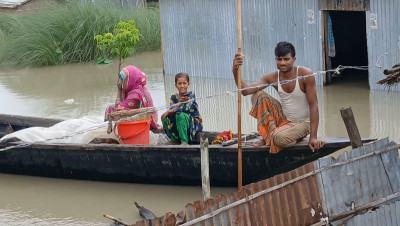 কুড়িগ্রামে বন্যা পরিস্থিতির অবনতি, দুর্ভোগে দেড় লক্ষাধিক মানুষ