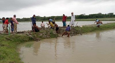 ৬০ লাখ টাকার মাছ ভাসিয়ে দেয়ার অভিযোগ