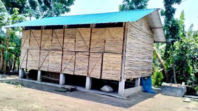 পেঁয়াজ সংরক্ষণে ফরিদপুরে ৬৫ মডেল ঘর নির্মাণ