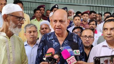 হাসপাতালের চিকিৎসা সেবা নিশ্চিত করতে জেলায় জেলায় ঘুরছি: স্বাস্থ্যমন্ত্রী