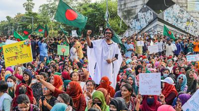 আন্দোলন বেগবানে ১০ দফা নির্দেশনা কোটা সংস্কার প্রত্যাশীদের