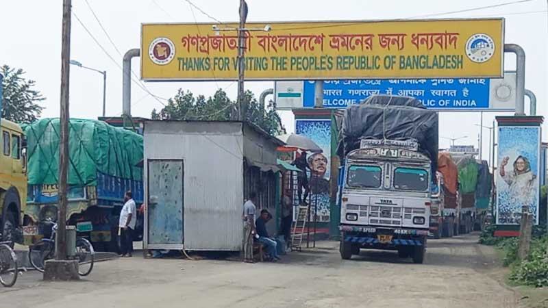 পেট্রাপোল বন্দরে প্রতিদিন ১০ ঘণ্টা বাণিজ্যসেবা বন্ধ